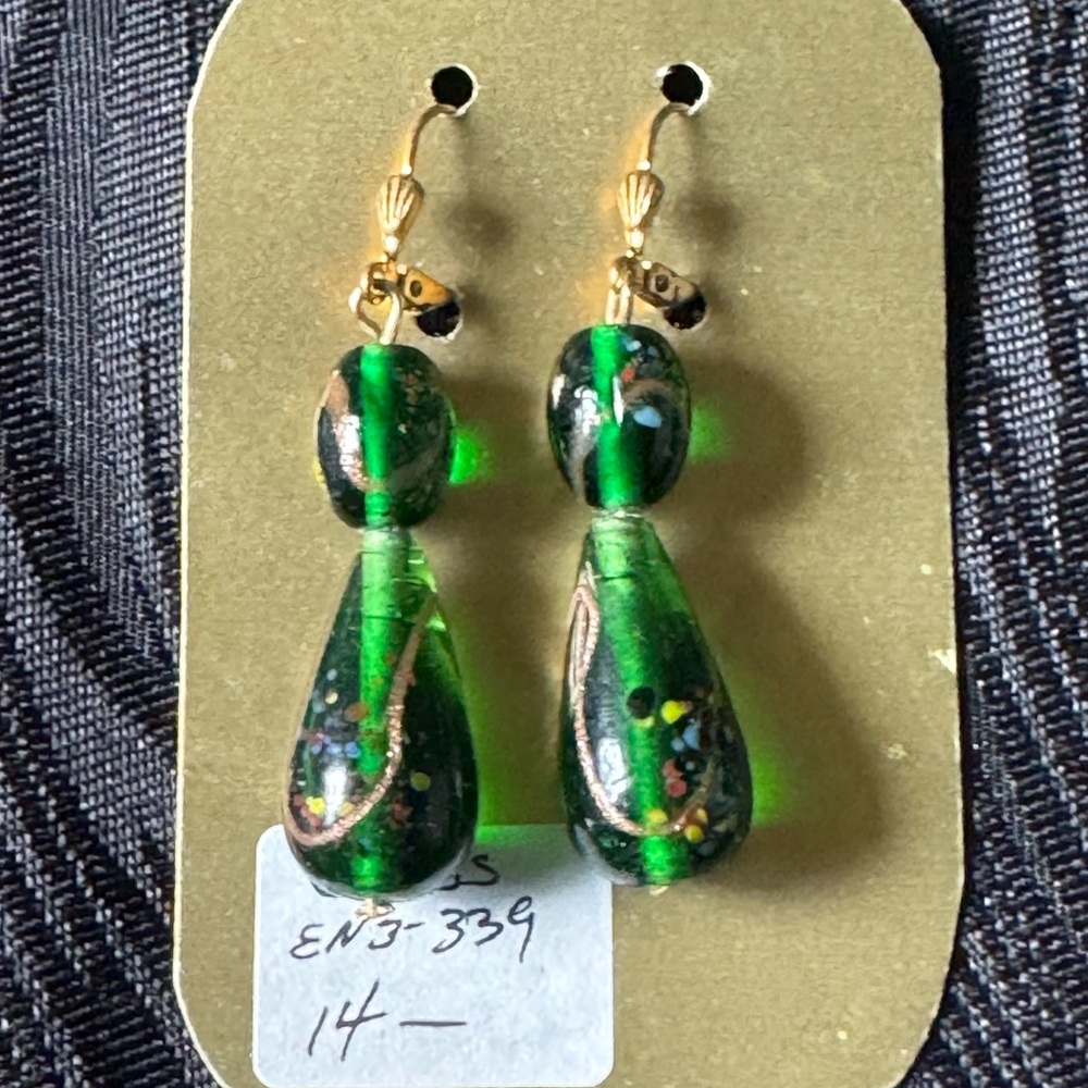 Elegant Green and Gold Glass Drop Earrings Handmade NWT